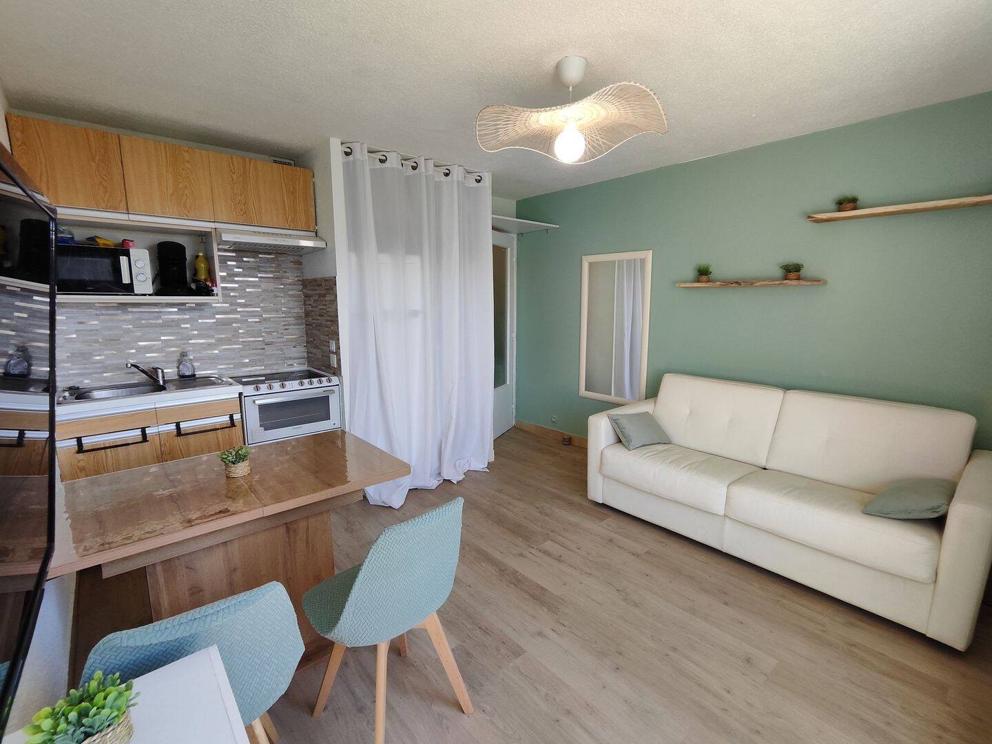 Appartement 1 pièce 21 m² · à Carqueiranne · 21 m² · 650 €
