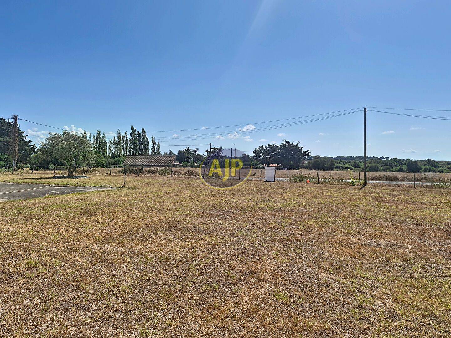 Terrain de 750 m² à Les Moutiers-en-Retz - photo 2