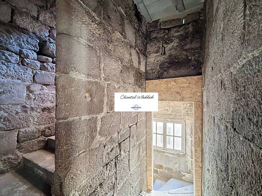 Immeuble à vendre 210 000 € 190 m² Largentière 07110