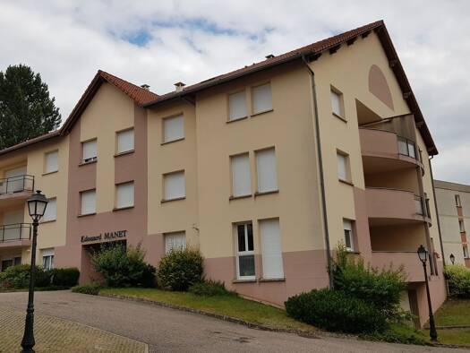 Appartement à louer 725 € 3 pièces 2 chambres 81 m² Étage 1/2 Centre Ville-Felsberg Saint-Avold 57500