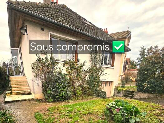 Maison de ville à vendre 92 000 € 4 pièces 3 chambres 83 m² 604 m² de terrain Cosne-Cours-sur-Loire 58200