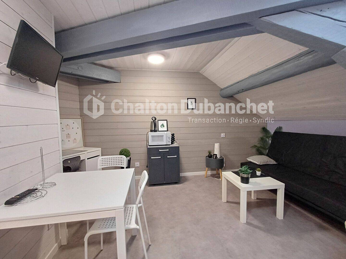 Appartement 1 pièce 15 m² · à Roanne · 14,8 m² · 390 €/mois