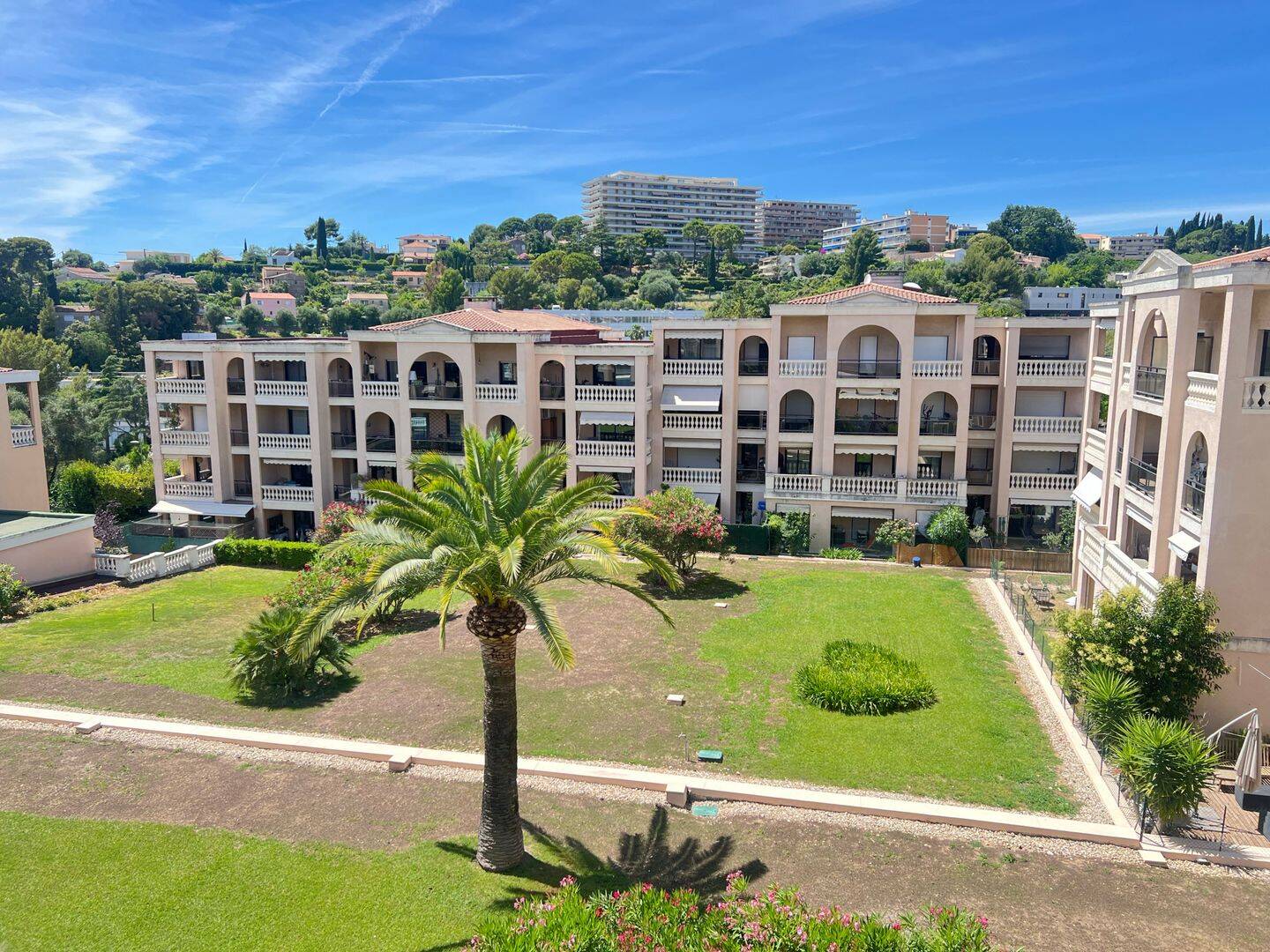 Appartement 2 pièces 56 m² · à Le Cannet · 56 m² · 298 000 €
