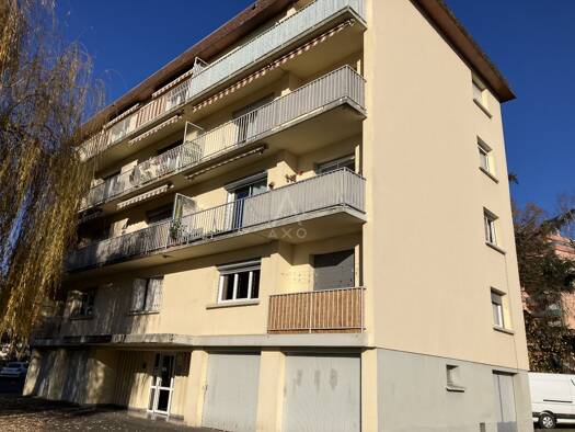 Appartement à vendre 120 000 € 4 pièces 3 chambres 73 m² Étage 4/4 Billère 64140