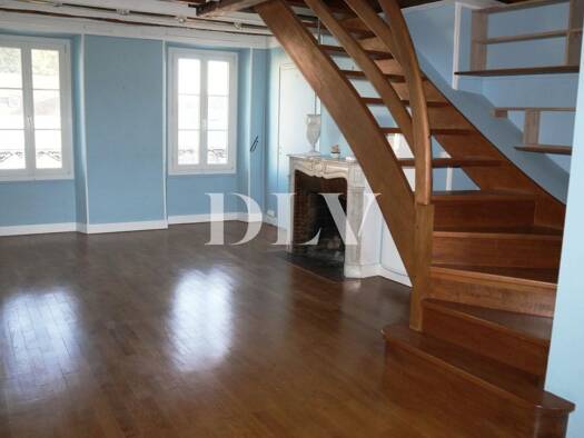 Appartement à vendre 435 000 € 5 pièces 4 chambres 108,7 m² 2ème étage Ville Sud Ouest Fontainebleau 77300