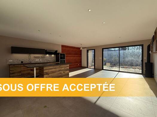 Appartement à vendre 275 000 € 3 pièces 2 chambres 86 m² RDC Nord Lons-le-Saunier 39000