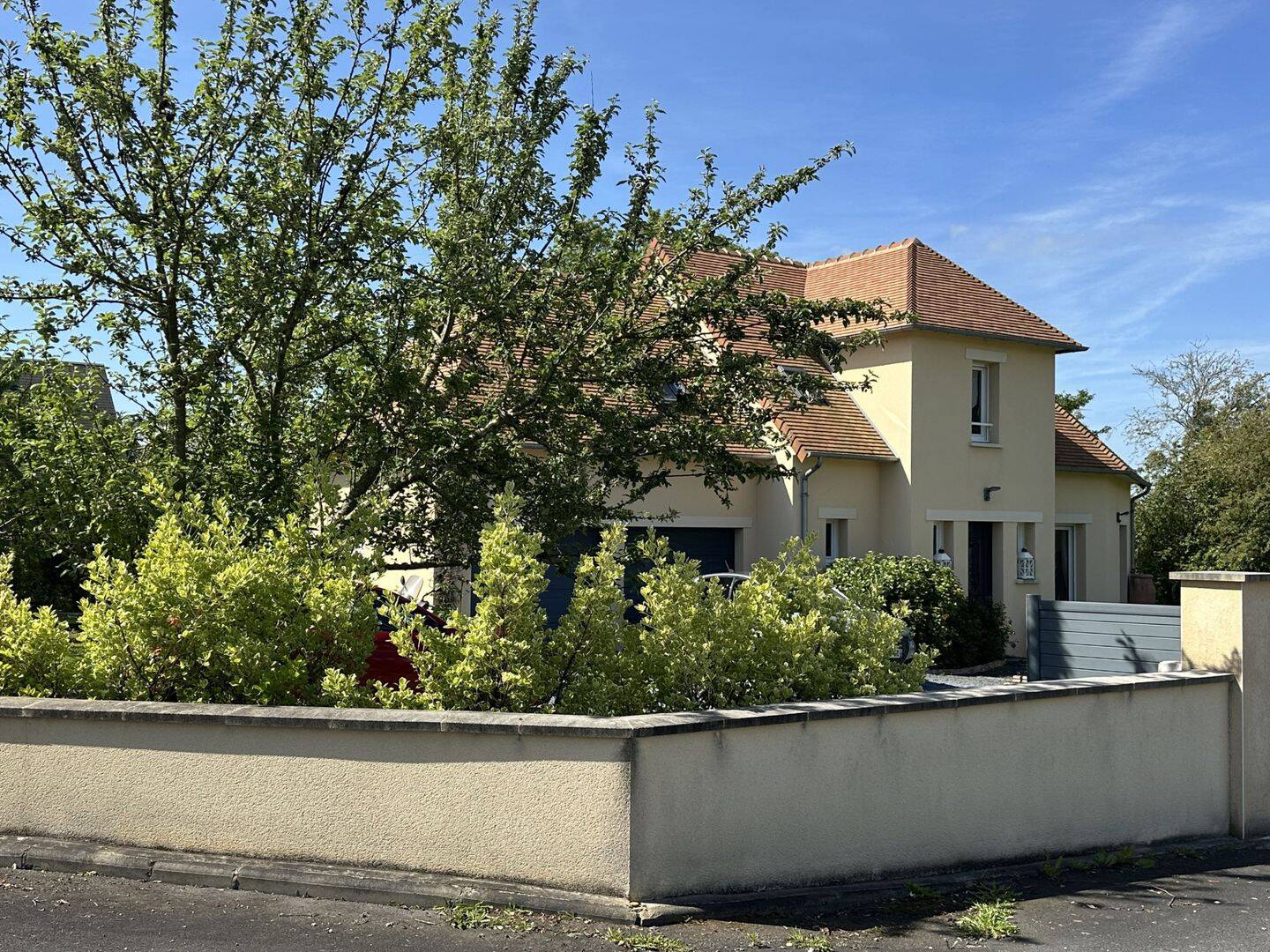 Maison 5 pièces 136 m² · à Monceaux-en-Bessin · 136 m² · 420 000 €