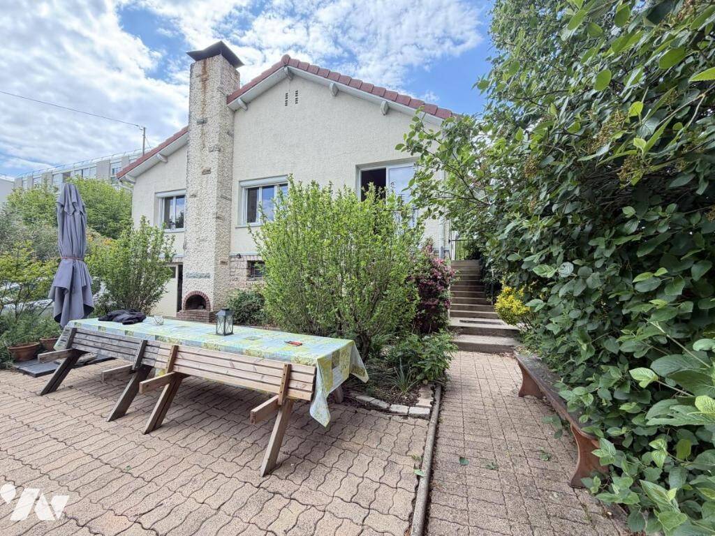 Maison 6 pièces 120 m² · à Lamarche sur Saone · 120 m² · 242 000 €