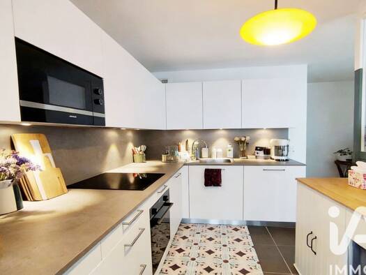 Appartement à vendre 699 000 € 4 pièces 5 chambres 95 m² Étage 4/7 Marceau - République Courbevoie 92400