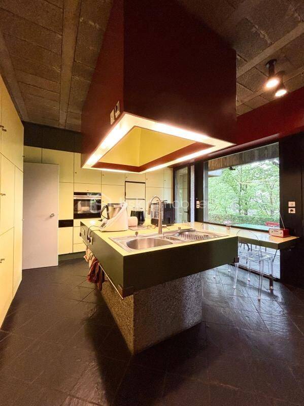 Grenoble-Gières, aux portes du Grésivaudan, un belvédère brutali — 27
