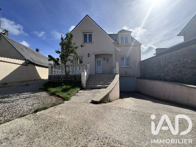 Maison 5 pièces 140 m² · à Ymonville · 139,7 m² · 1 250 €