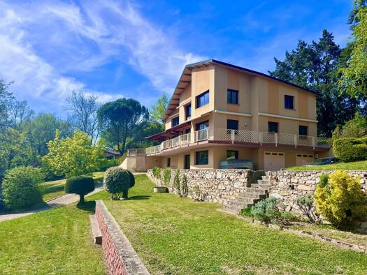 Maison à vendre 575 000 € 1 pièce 6 chambres 377 m² 3 028 m² de terrain Les Sables-Les Poupées-Le Bourg Riorges 42153