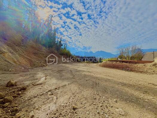 Terrain constructible viabilisé à vendre 235 000 € 2 269 m² de terrain Les Hauts de Chambéry-Piochet Chambéry 73000