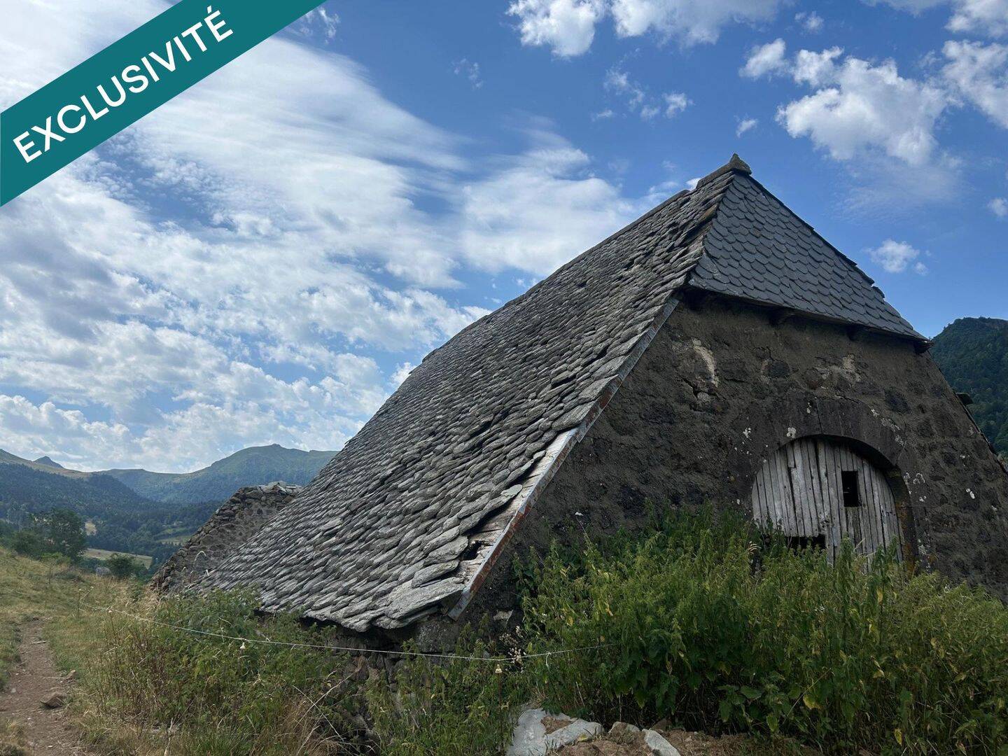 Rare : grange vue panoramique au pied du Puy Mary