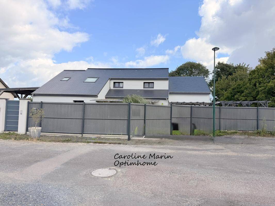 Maison 8 pièces 201 m² · à Routot · 201 m² · 300 000 €