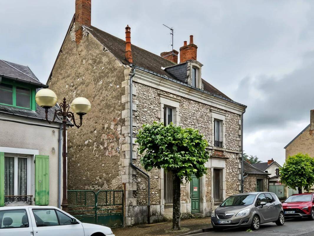 Maison 5 pièces 90 m² · à Mehun-sur-Yèvre · 90 m² · 161 000 €