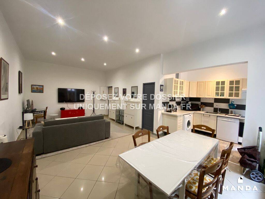Appartement 2 pièces 49 m² · à Marseille 1er Arrondissement · 49 m² · 858 €