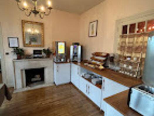 Hôtel à vendre Fonds de commerce 260 000 € 800 m² d'espace de restauration Mont-près-Chambord 41250