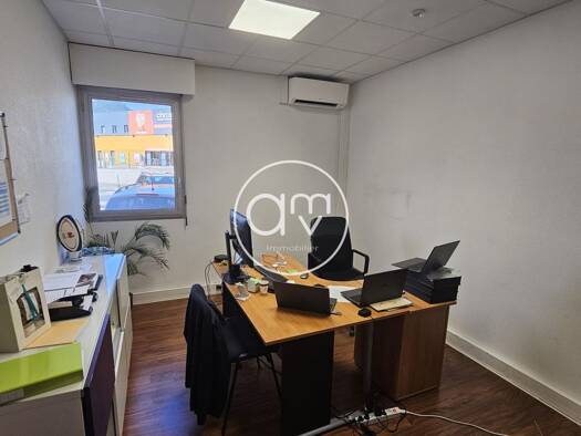 Local d'activités à louer 450 € 13,2 m² d'espace de stockage La Garde 83130