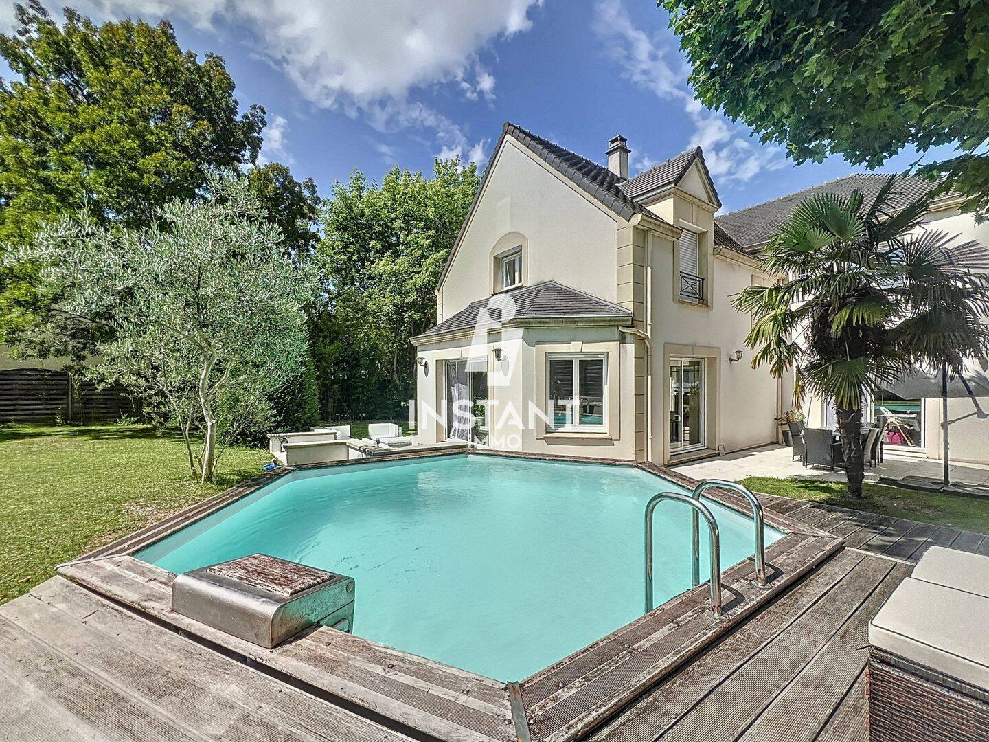 Maison 9 pièces 238 m² · à Longpont-sur-Orge · 238 m² · 759 000 €