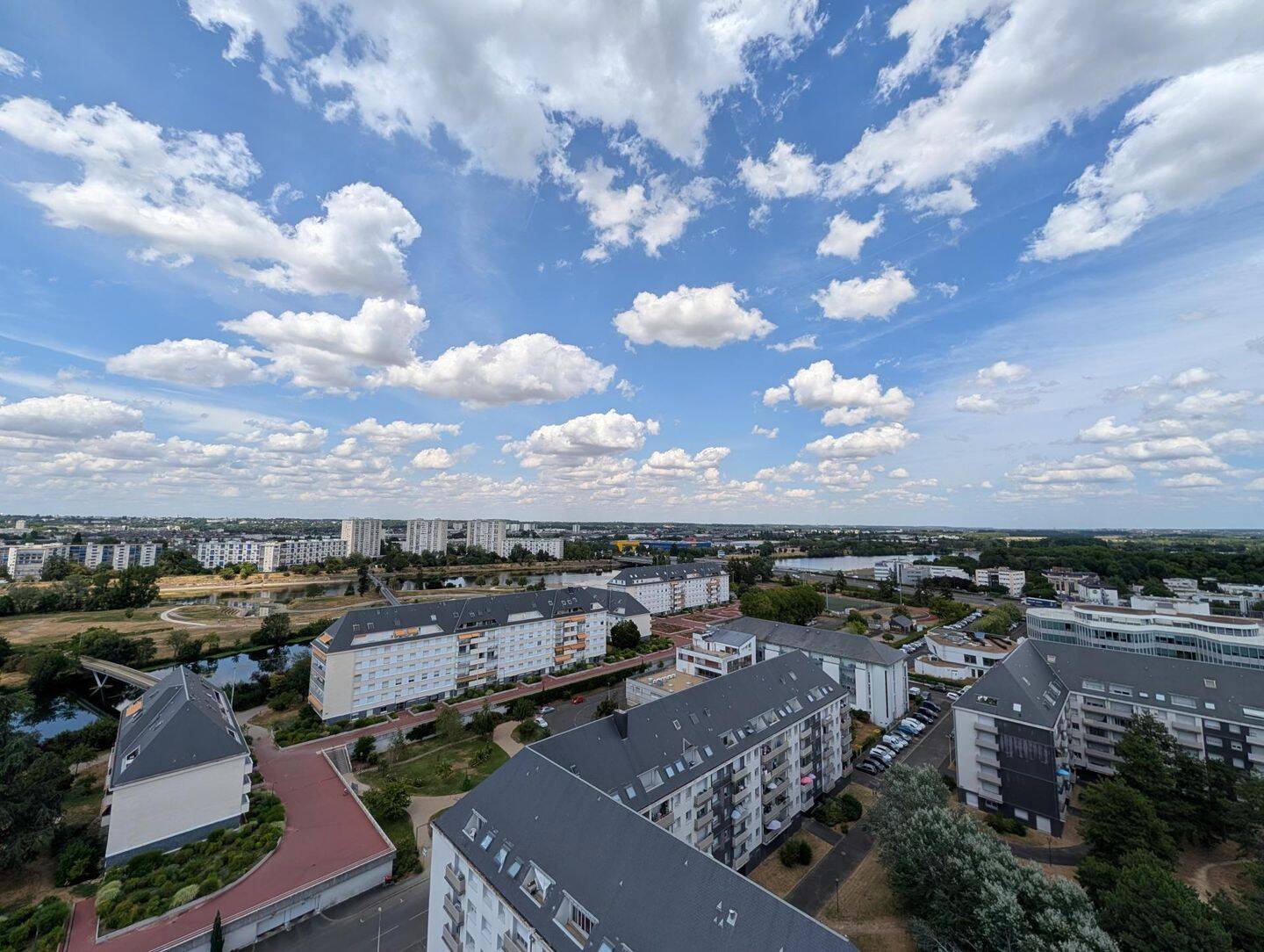 Appartement 5 pièces 100 m² · à Tours · 100 m² · 178 500 €