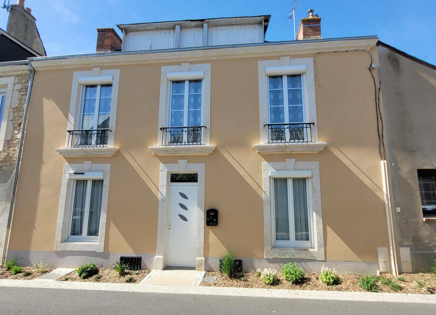 Maison 7 pièces 190 m² · à Noyen-sur-Sarthe · 190 m² · 210 000 €