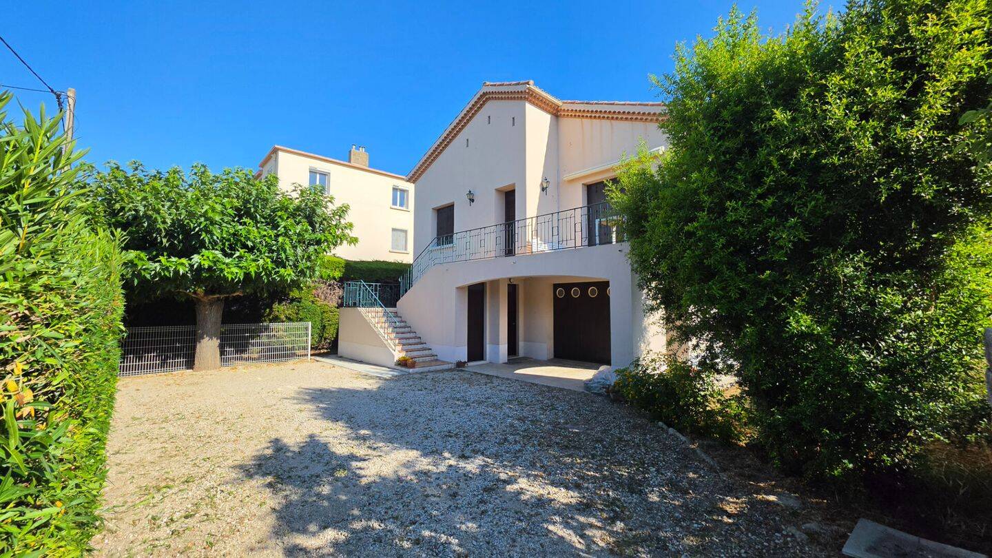 Appartement 4 pièces 97 m² · à Istres · 97 m² · 1 280 €
