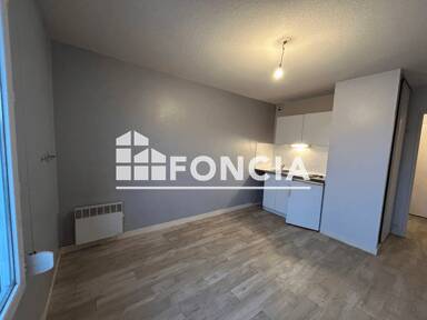 Appartement à louer 369 € 1 pièce 18,7 m² Étage 3/5 Robretières La Roche-sur-Yon 85000