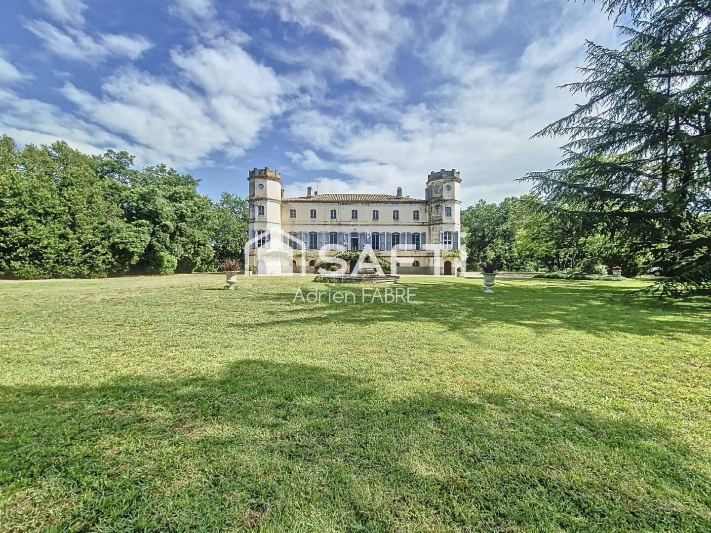 Maison 12 pièces 448 m² · à Saint-Sulpice-la-Pointe · 448 m² · 1 350 000 €