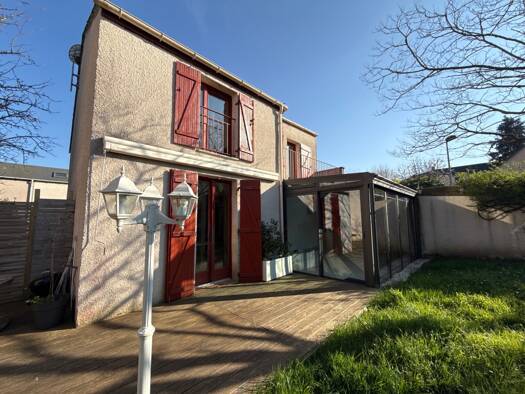 Maison à vendre 329 000 € 6 pièces 4 chambres 120 m² 201 m² de terrain Les Rougeux Jouy-le-Moutier 95280