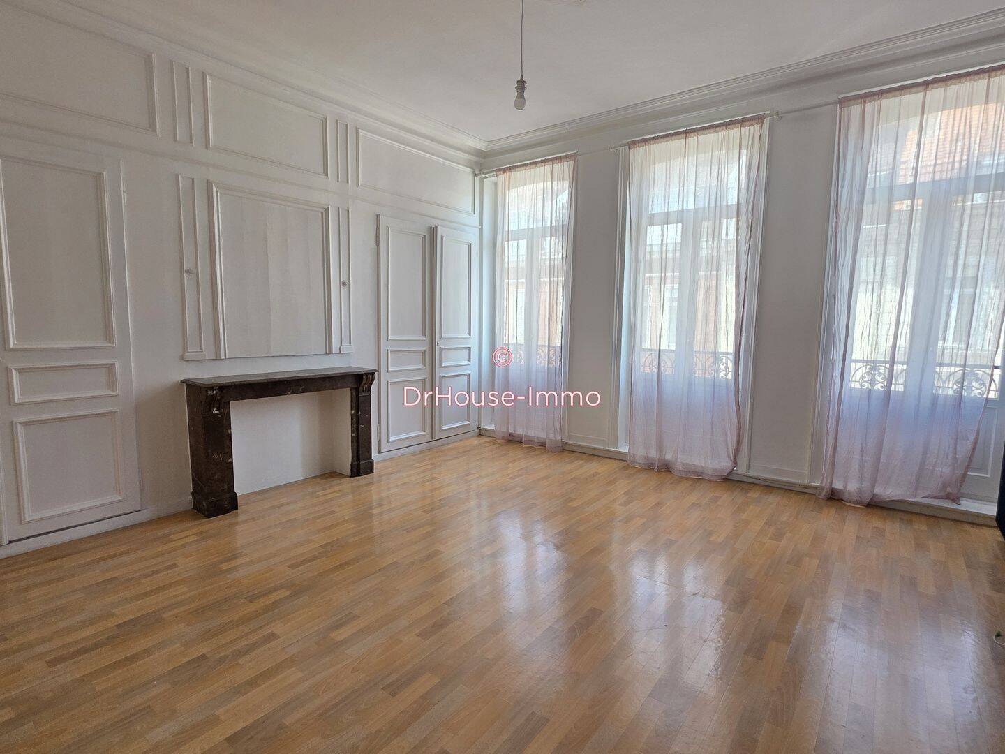 Appartement 4 pièces 92 m² · à Lille · 92 m² · 1 000 €