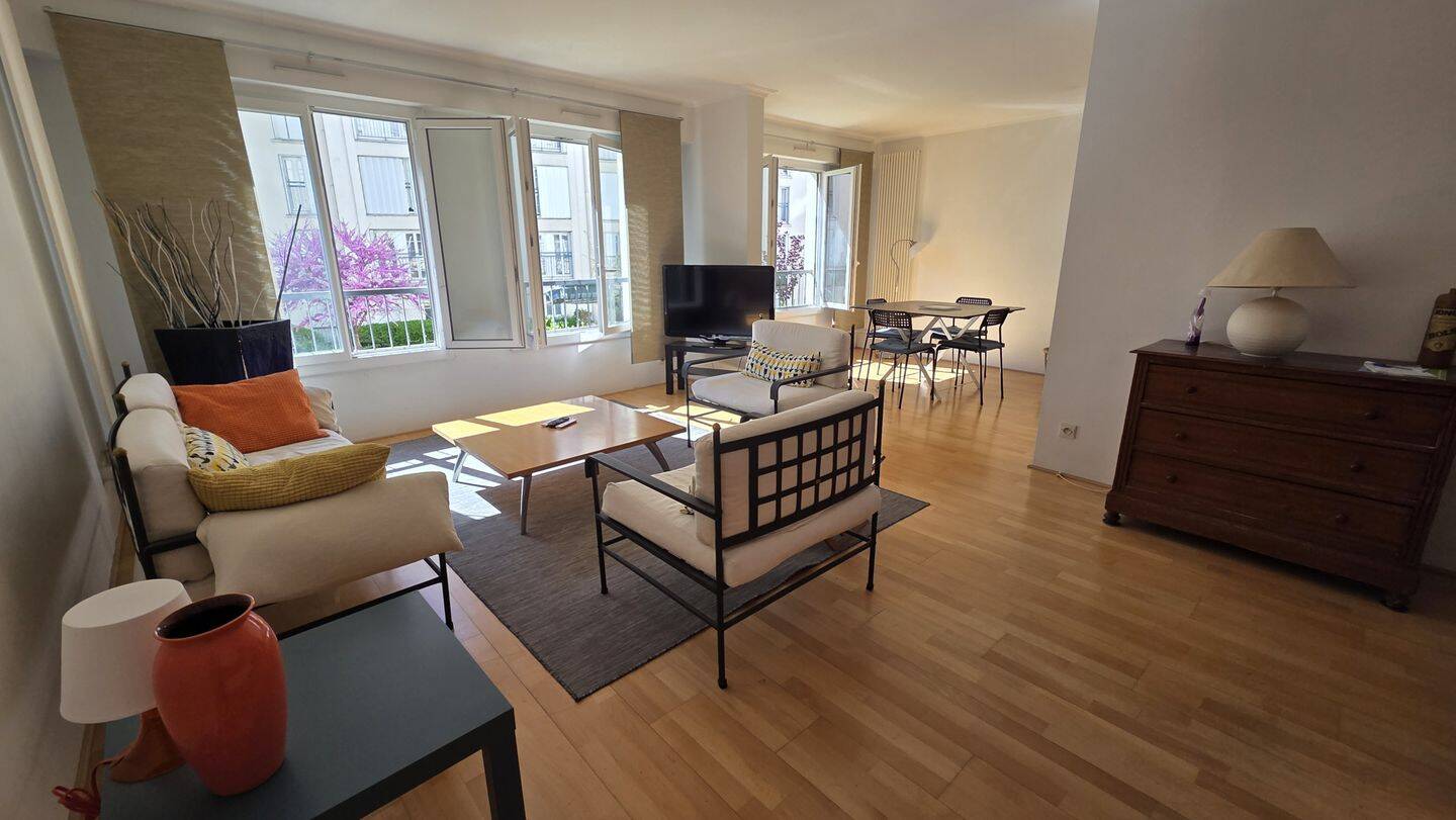 Appartement 4 pièces 86 m² · à Rueil-Malmaison · 86 m² · 2 000 €