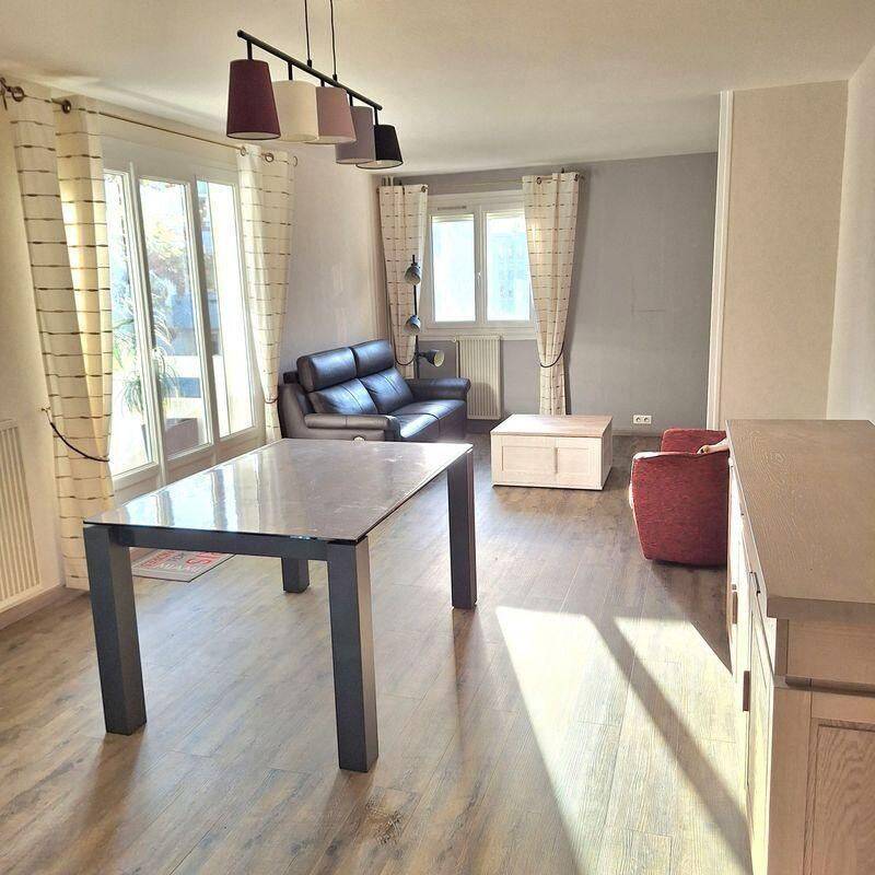 Appartement 4 pièces 81 m² · à Reims · 81 m² · 900 €