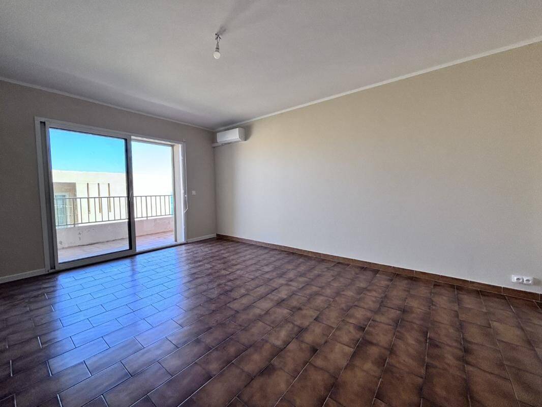 Appartement 3 pièces 69 m² · à San-Martino-Di-Lota · 69 m² · 850 €/mois