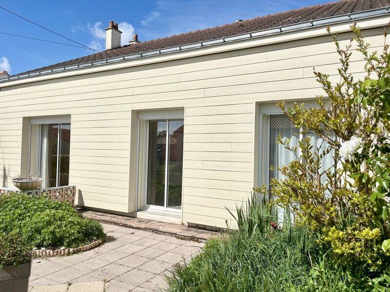 Maison 6 pièces 100 m² · à Saint-Philbert-de-Grand-Lieu · 100 m² · 230 000 €