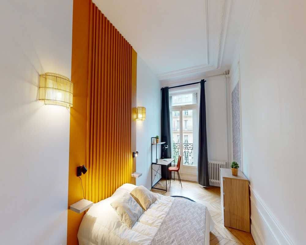 Appartement 7 pièces 230 m² · à Paris 17ème Arrondissement · 230 m² · 1 545 €/mois