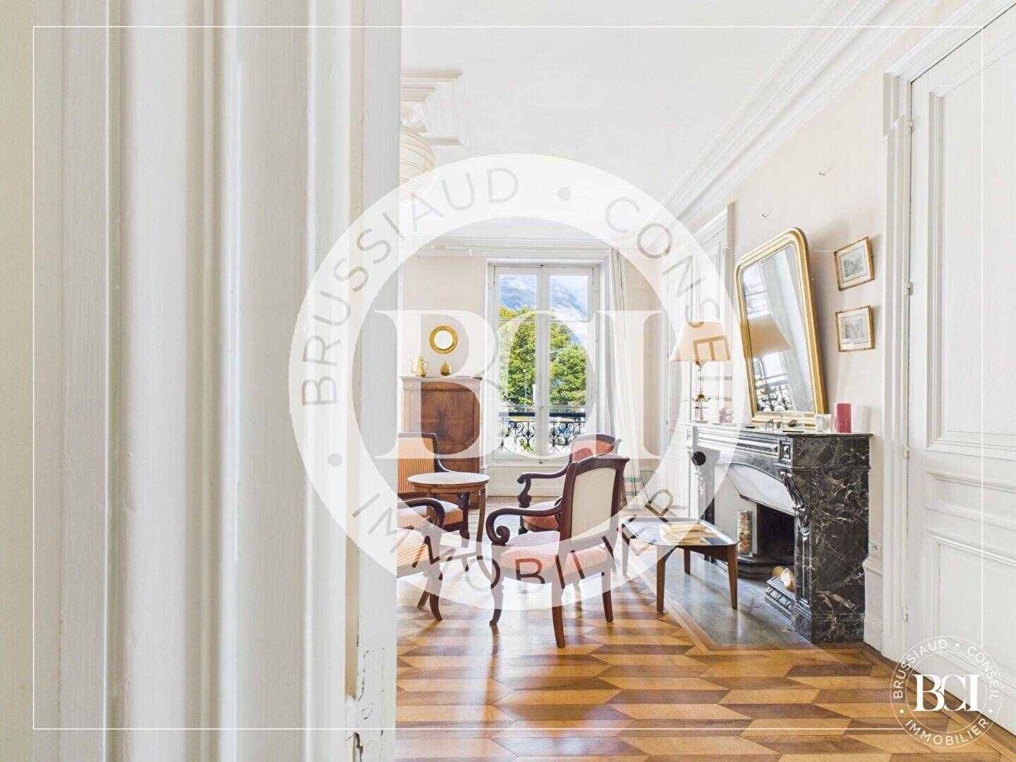 Appartement 6 pièces 239 m² · à Grenoble · 239 m² · 378 000 €