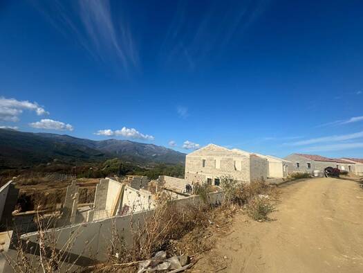 Appartement à vendre 225 000 € 4 pièces 3 chambres 78 m² 1er étage Olmeta-di-Tuda 20232