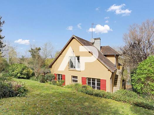 Maison à vendre 780 000 € 7 pièces 5 chambres 165 m² 1 446 m² de terrain Bord de Seine Bougival 78380