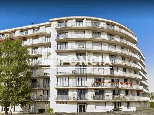 Appartement à louer 76 € 4 pièces 3 chambres Étage 4/7 Centre Ville Dreux 28100