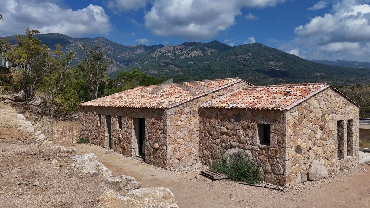 Maison 4 pièces 138 m² · à Sotta · 138 m² · 695 000 €