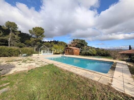 Villa à vendre 526 000 € 7 pièces 5 chambres 163 m² Lamanon 13113