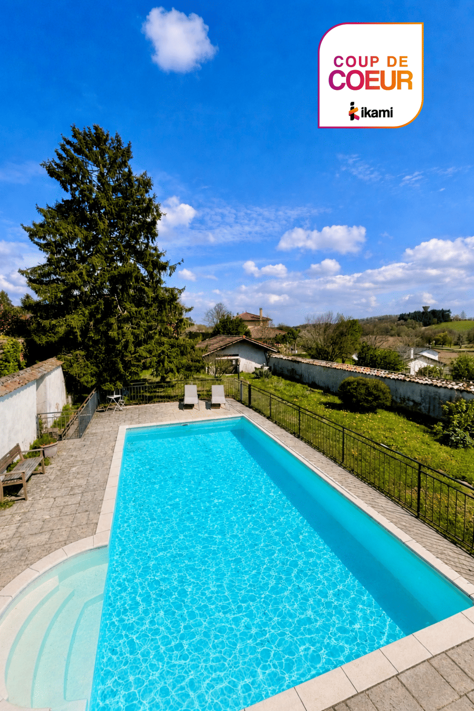 Civrieux Maison familiale de 225 m2 avec piscine, T2 indép