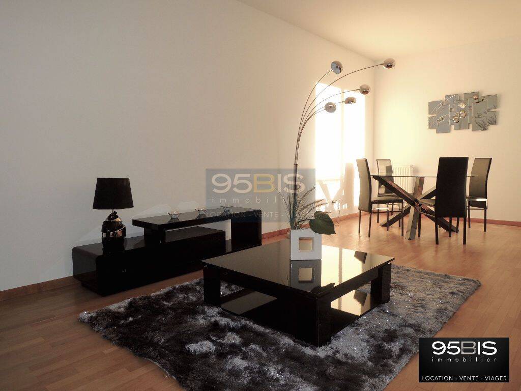 Appartement 3 pièces 77 m² · à Lyon 6ème Arrondissement · 77 m² · 1 980 €