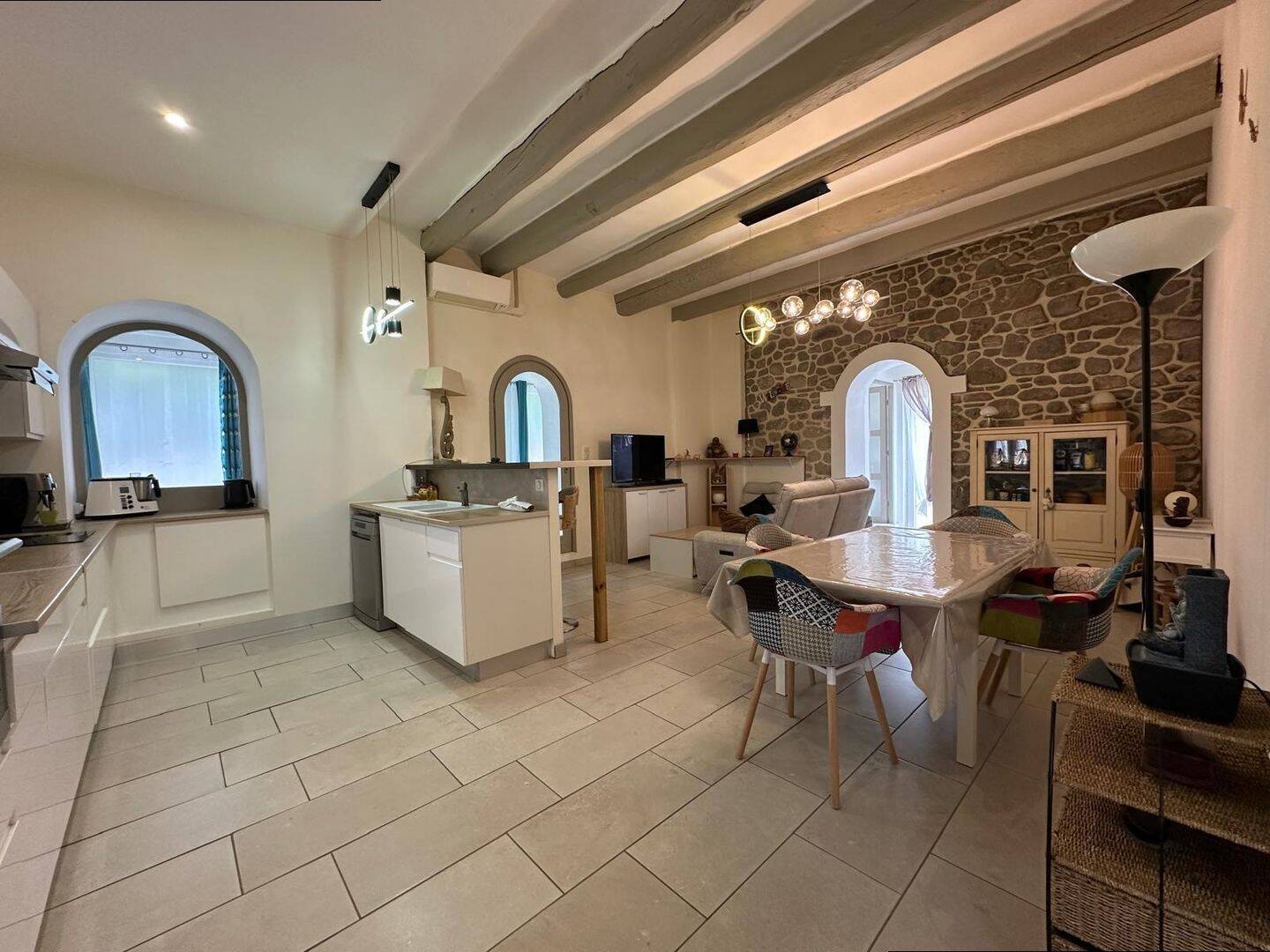 Maison 4 pièces 164 m² · à Montblanc · 164 m² · 245 000 €
