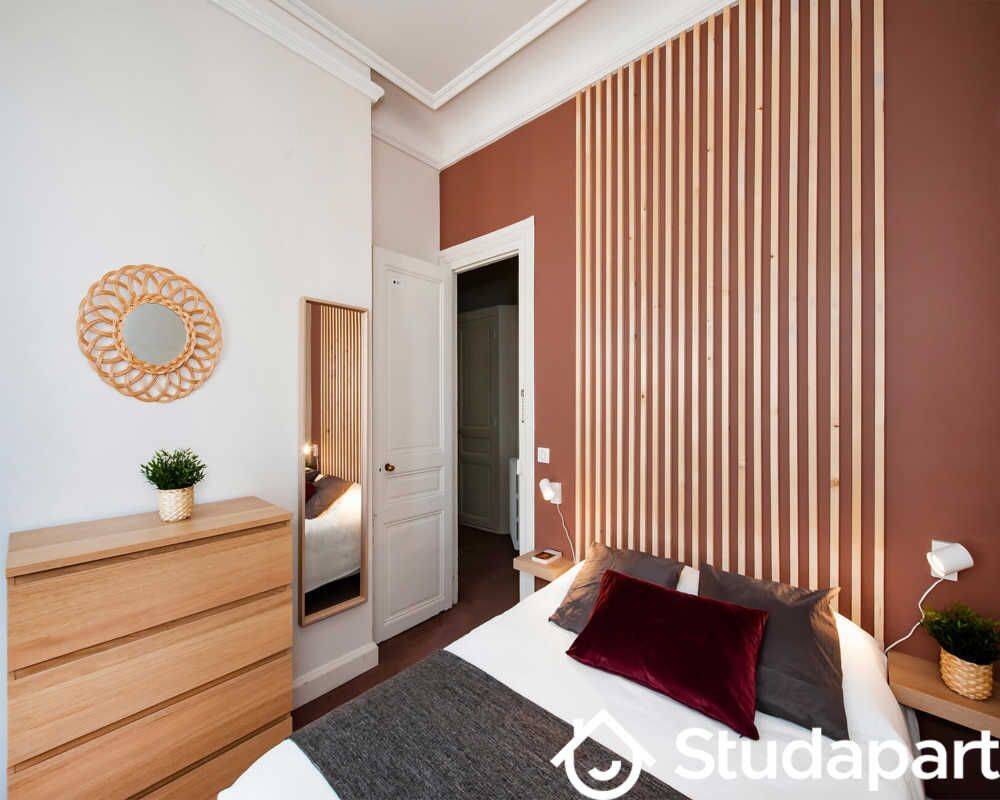 1 pièce 11 m² · à Paris 17ème Arrondissement · 11 m² · 1 305 €
