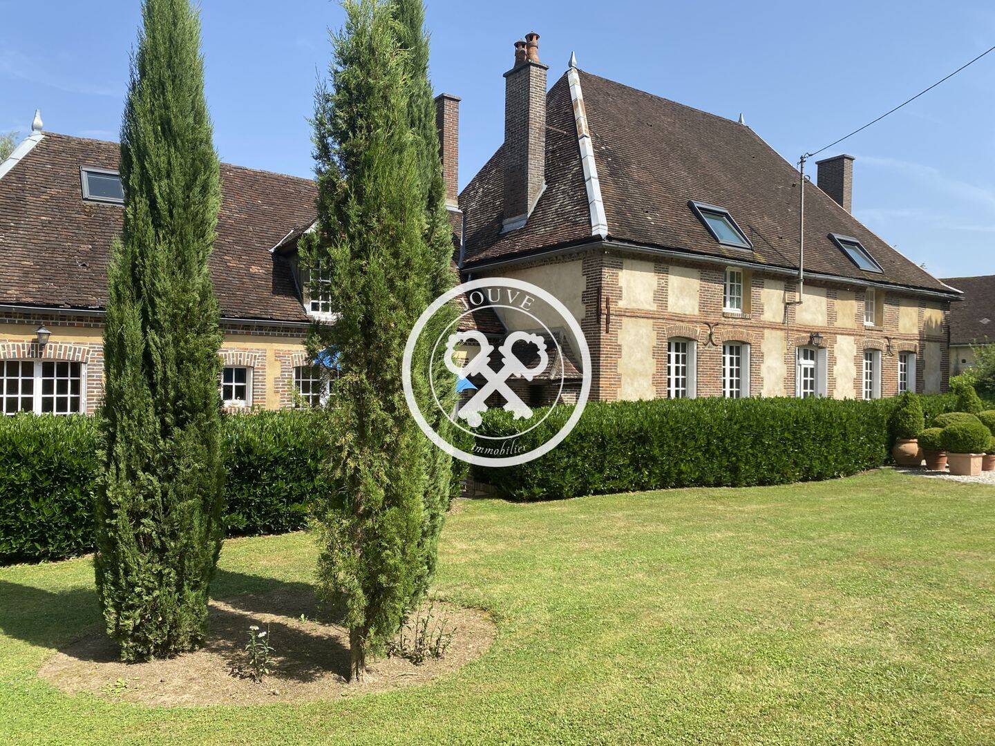 Maison 8 pièces 300 m² · à Maraye-en-Othe · 300 m² · 850 000 €