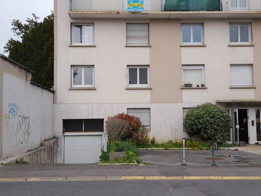 Parking à louer 110 € 12 m² Melun 77000
