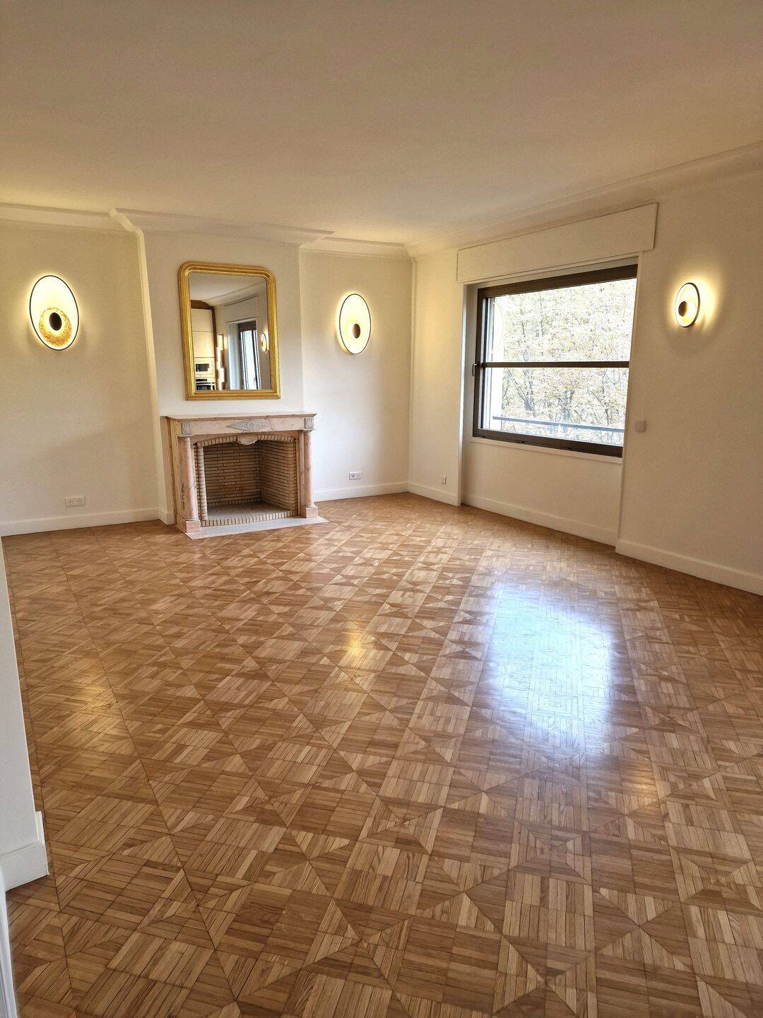 Maison 17 pièces 470 m² · à Paris 17ème Arrondissement · 470 m² · 4 650 000 €