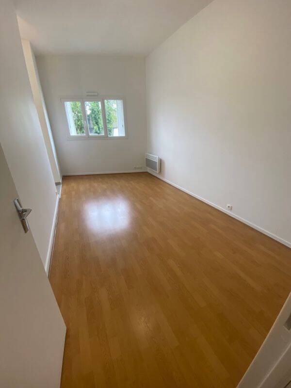 Appartement 1 pièce 30 m² · à Le Kremlin-Bicêtre · 30 m² · 739 €